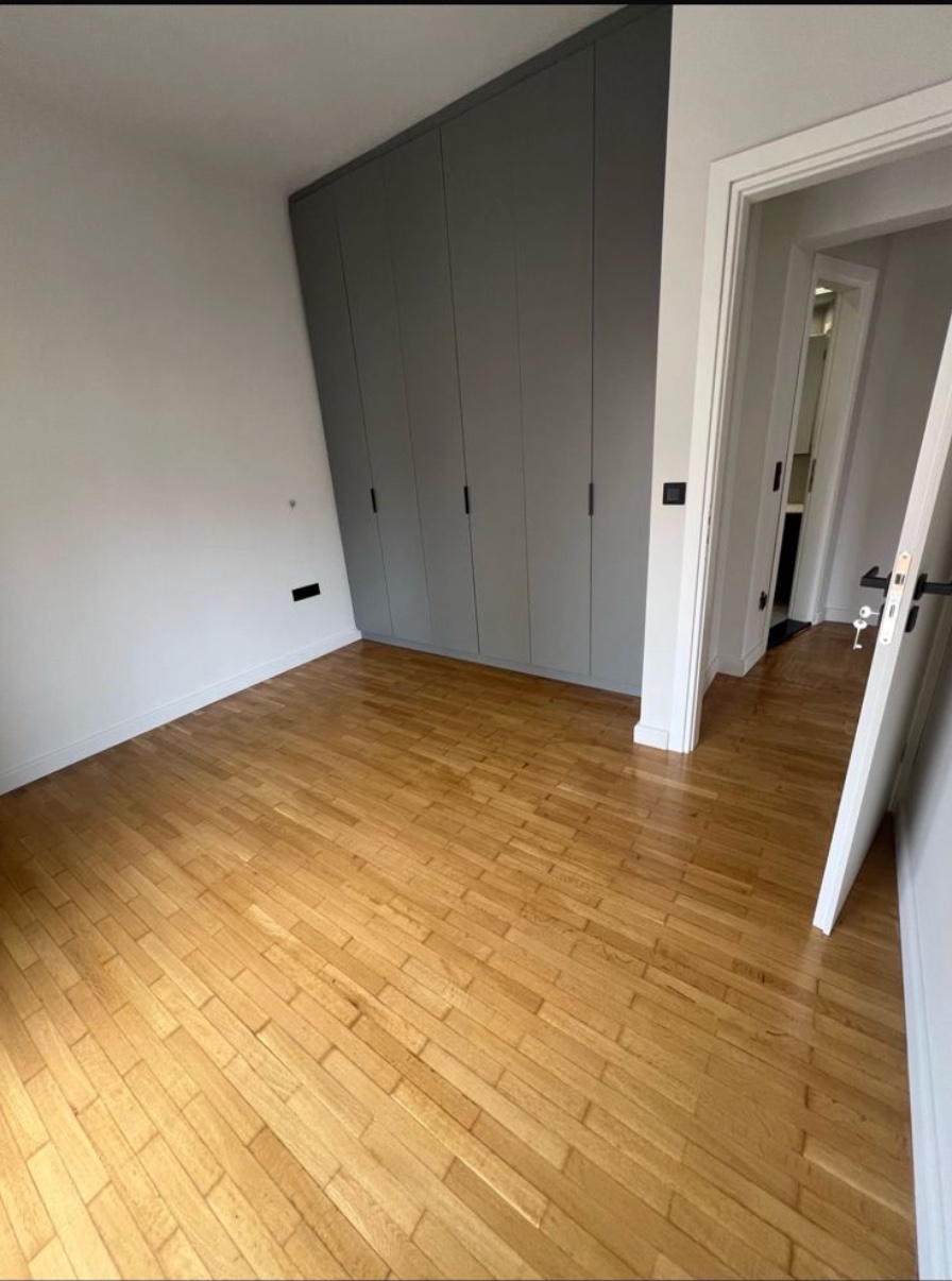 Apartment 3 - Image 3